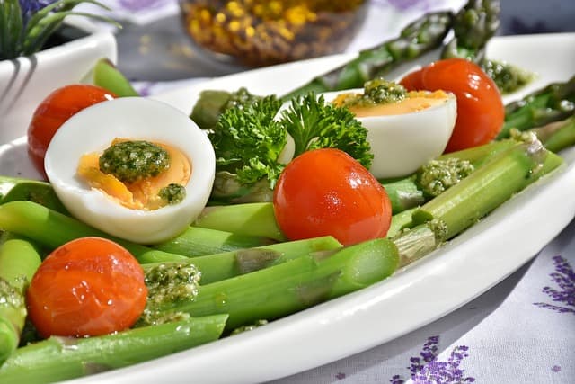 L'influence de la cuisine méditerranéenne sur les saveurs provençales